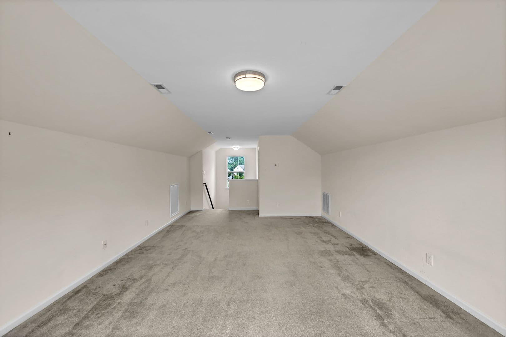Williamsburg House: 303 Cheeseman Drive