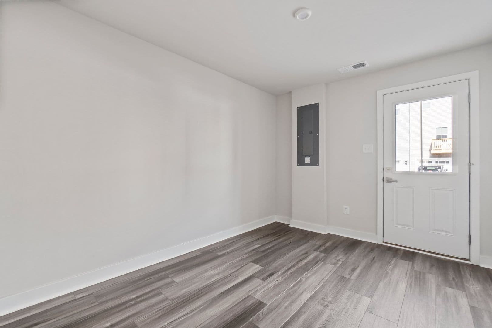 Poquoson Townhome: 109 Legacy Blvd