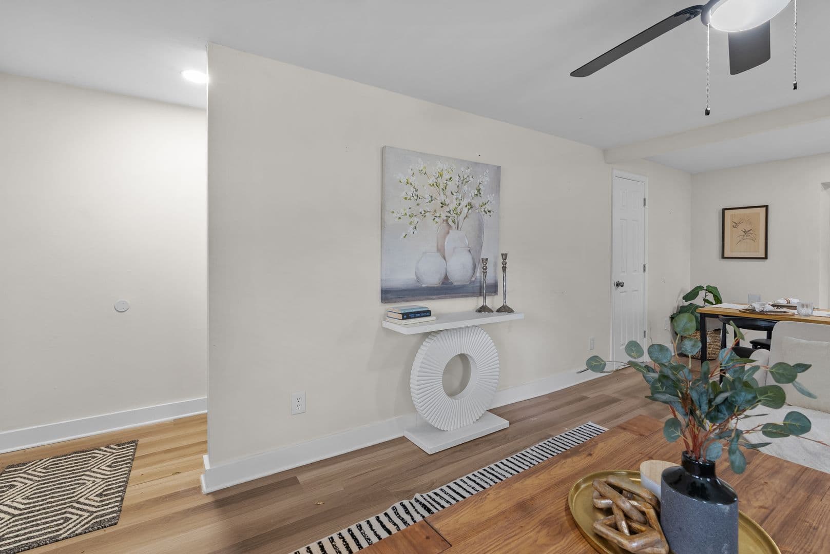 Williamsburg House: 5472 Olde Towne Rd