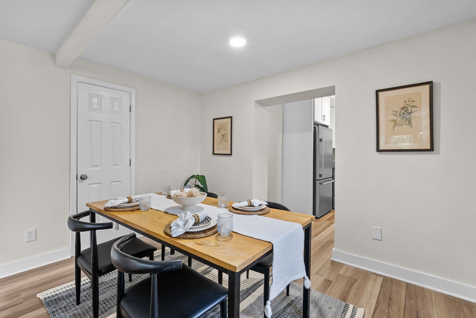 Williamsburg House: 5472 Olde Towne Rd