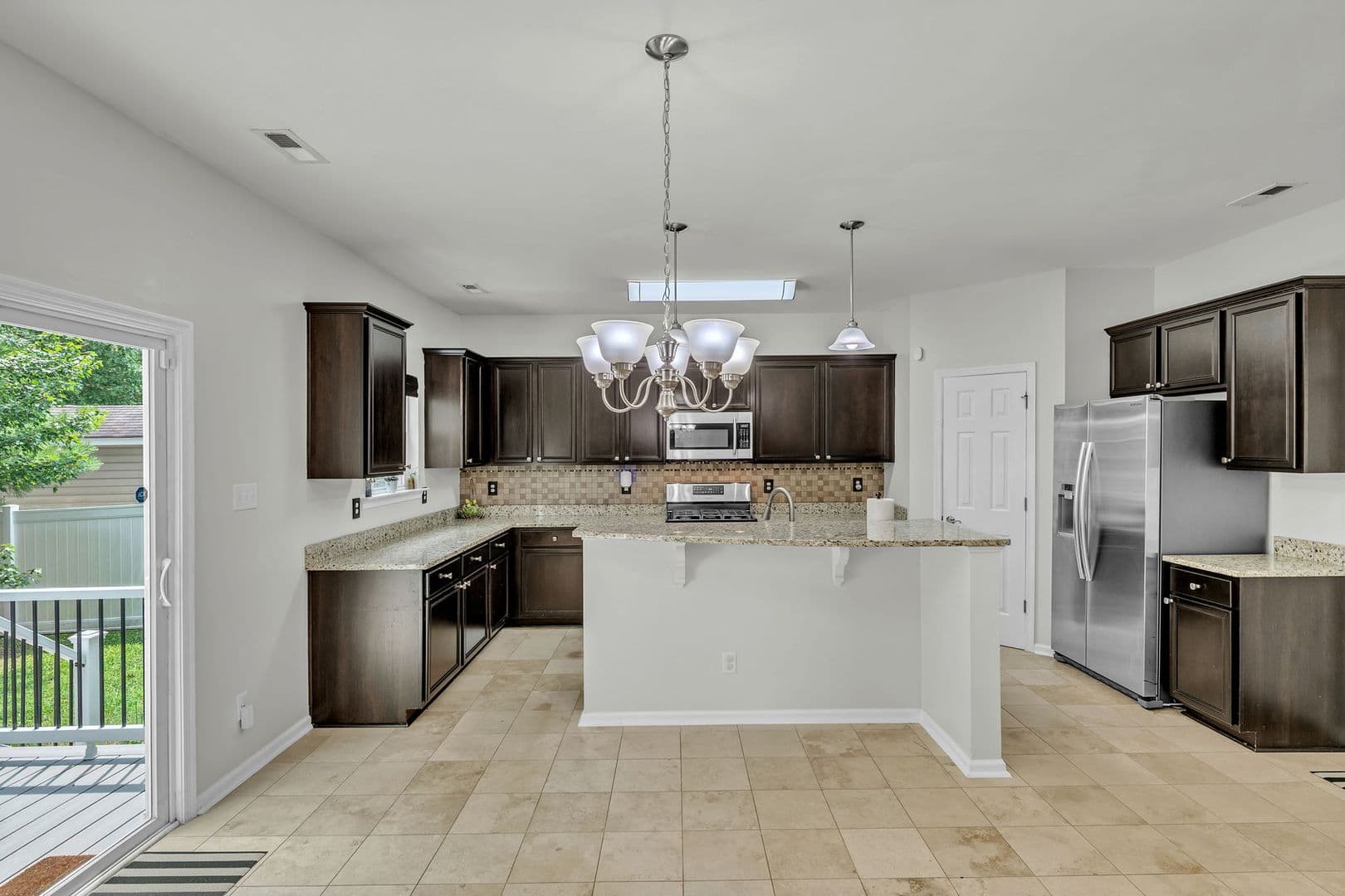 Williamsburg House: 303 Cheeseman Drive