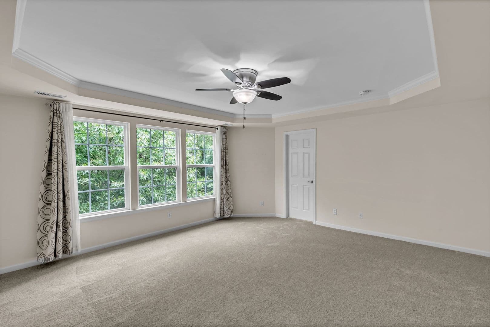 Williamsburg House: 303 Cheeseman Drive