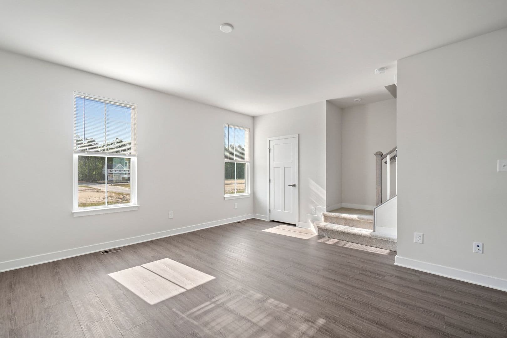 Poquoson Townhome: 109 Legacy Blvd