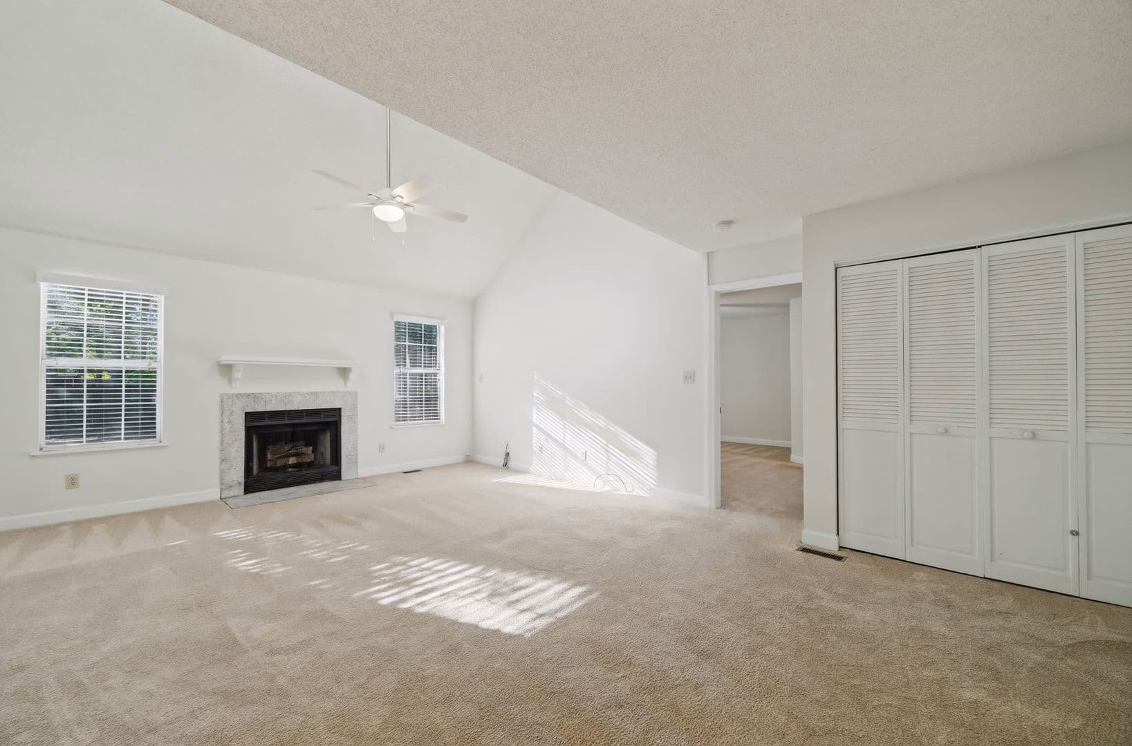 Yorktown House: 203 Lynns Way