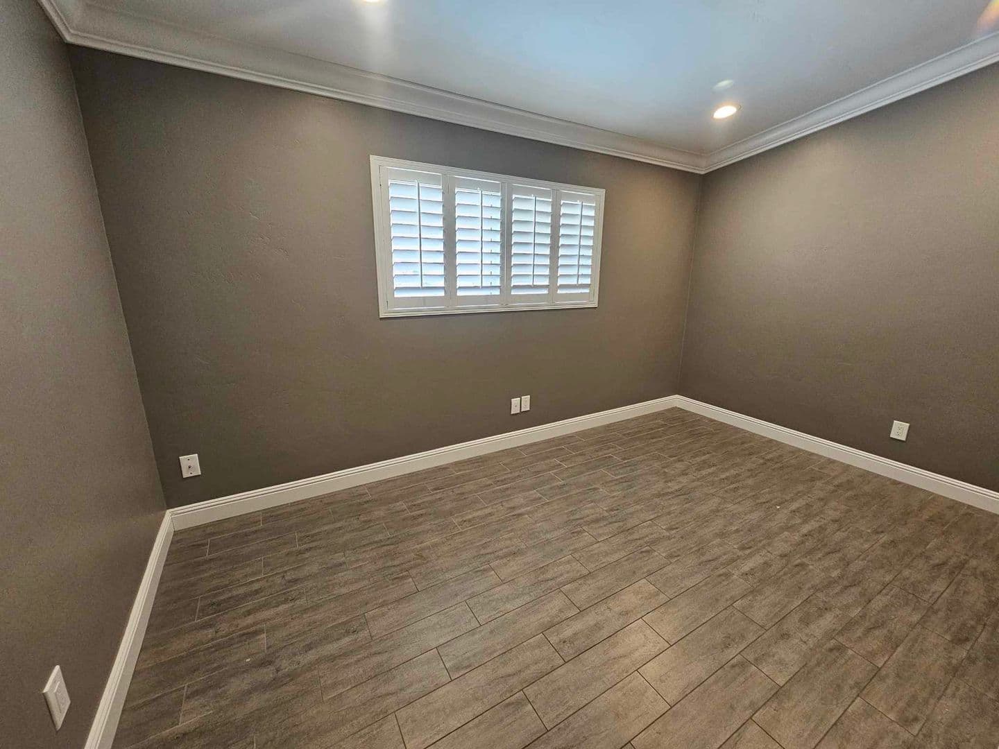 Riverside House: 2975 Robin Road