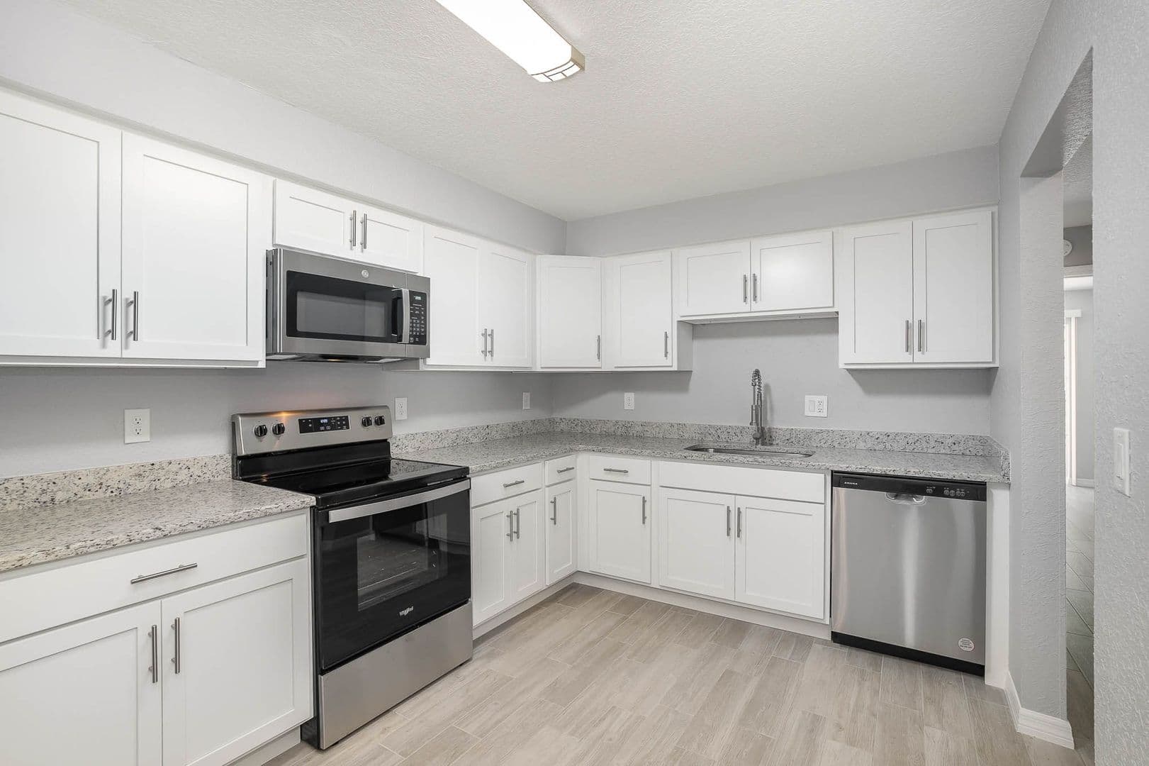 Cocoa House: 321 Sun Dial Ct