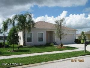 Melbourne House: 5393 Outlook Dr