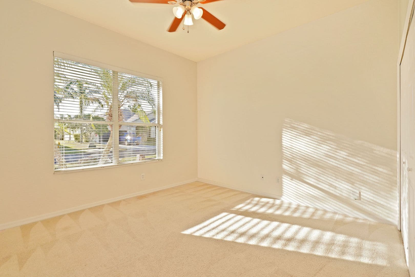 Melbourne House: 4449 Chastain Dr