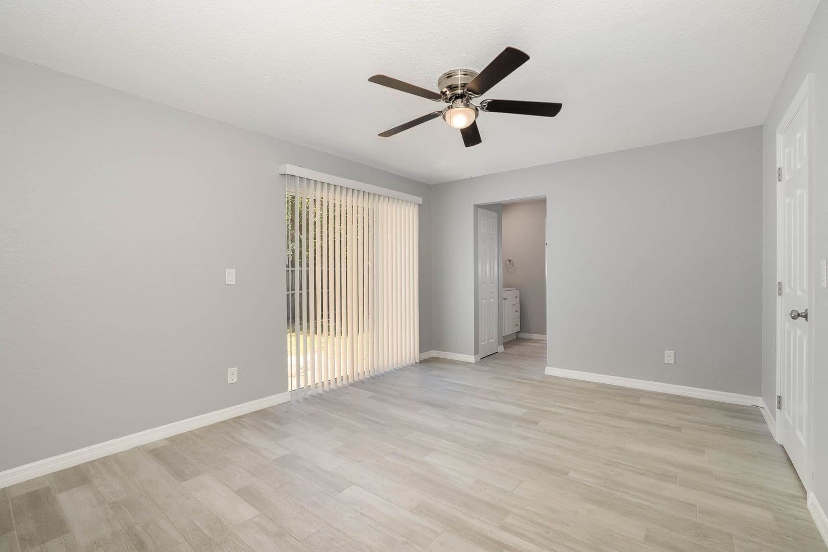 Cocoa House: 321 Sun Dial Ct