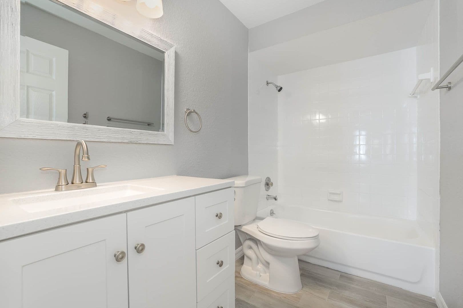 Cocoa House: 321 Sun Dial Ct