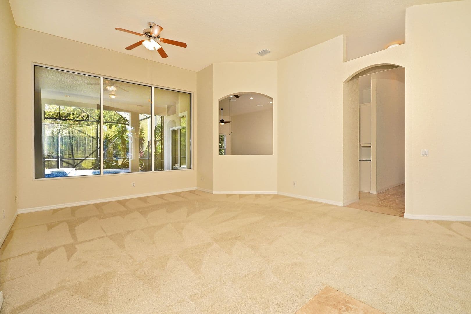 Melbourne House: 4449 Chastain Dr