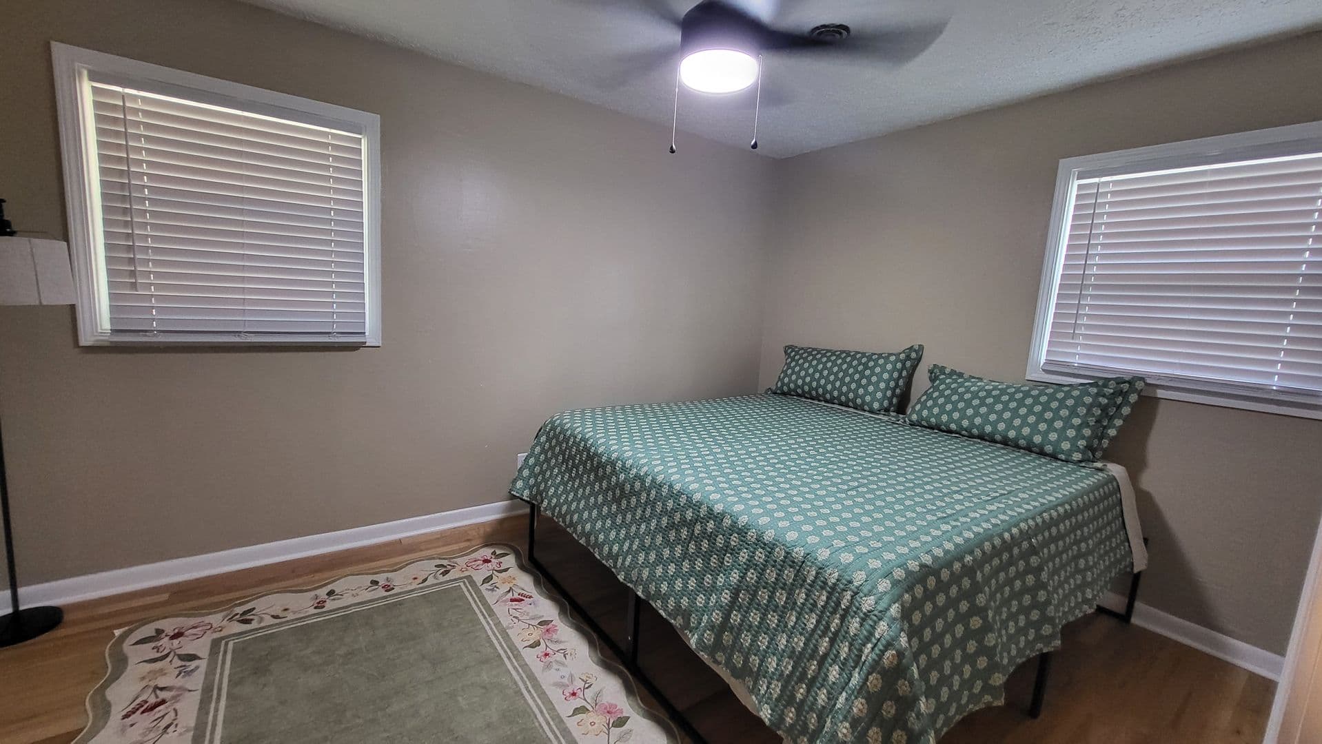 Maxton House: 102 W McLeod St