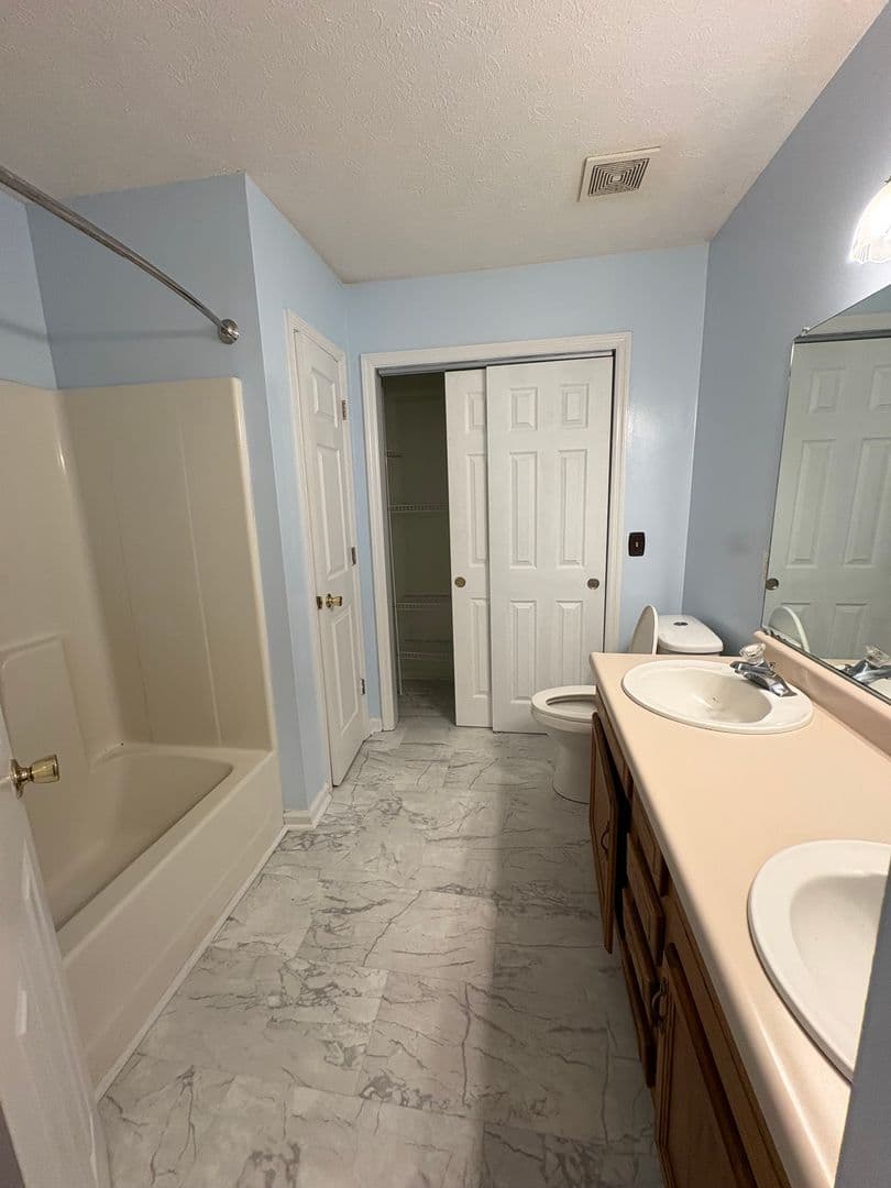Rincon House: 133 John Glenn Dr