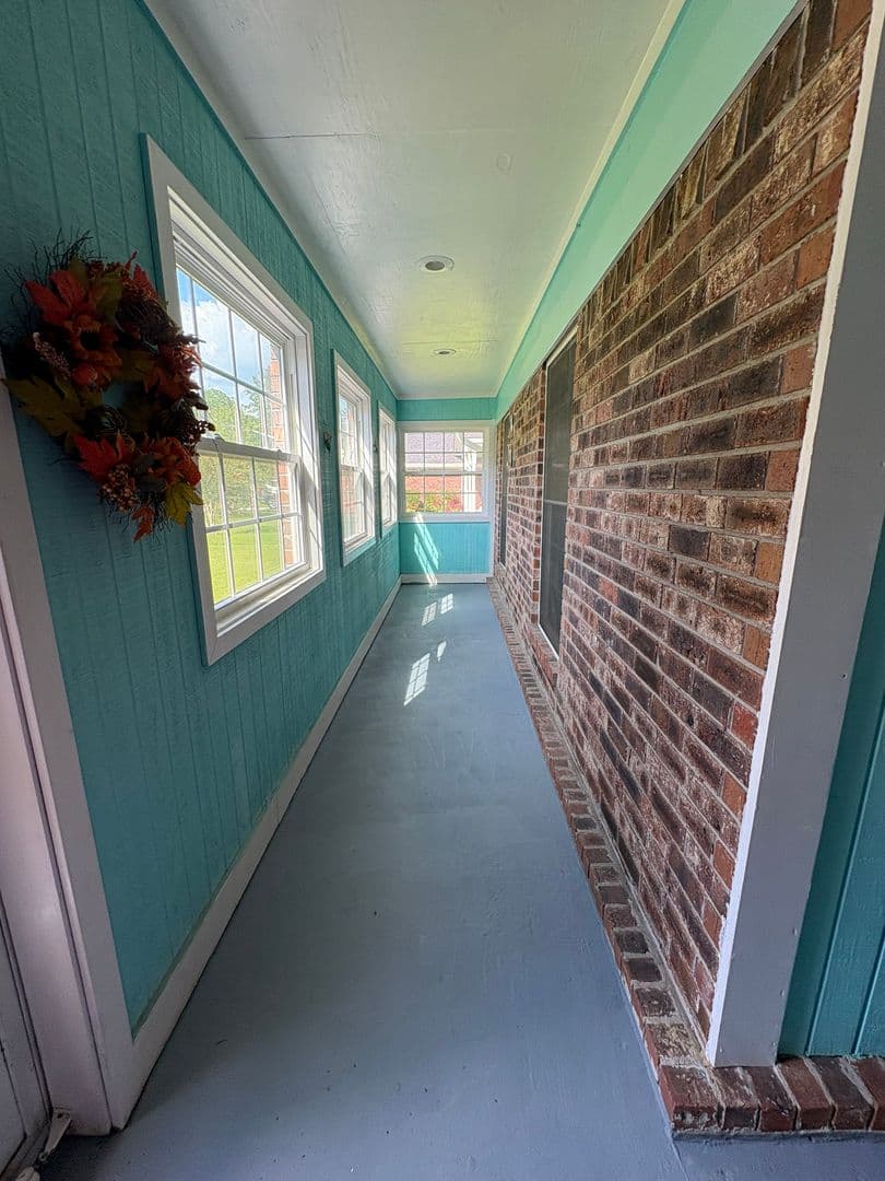 Rincon House: 133 John Glenn Dr