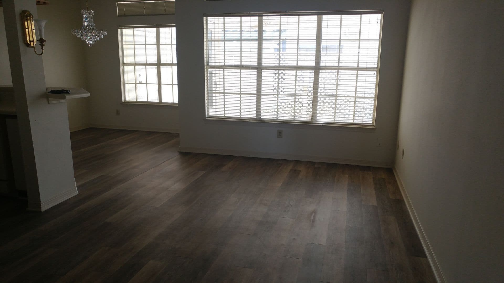 Pensacola Townhome: 601 E. Burgess Rd. #J6