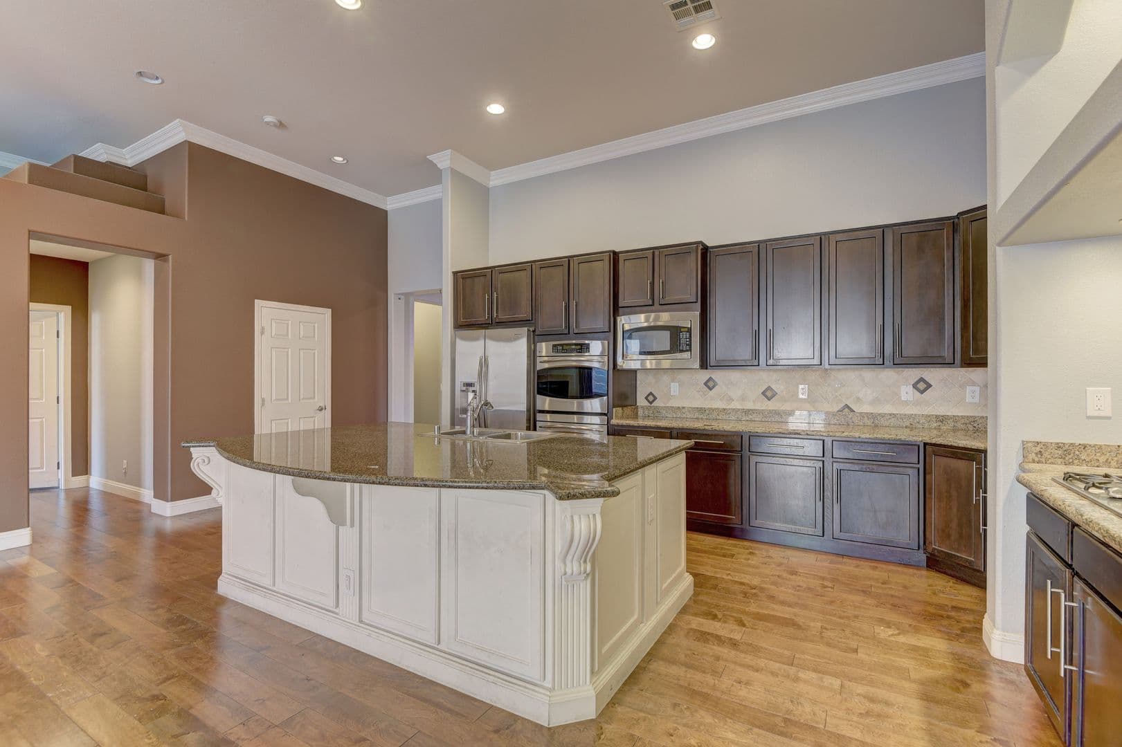 Henderson House: 972 Rue Grand Paradis Lane