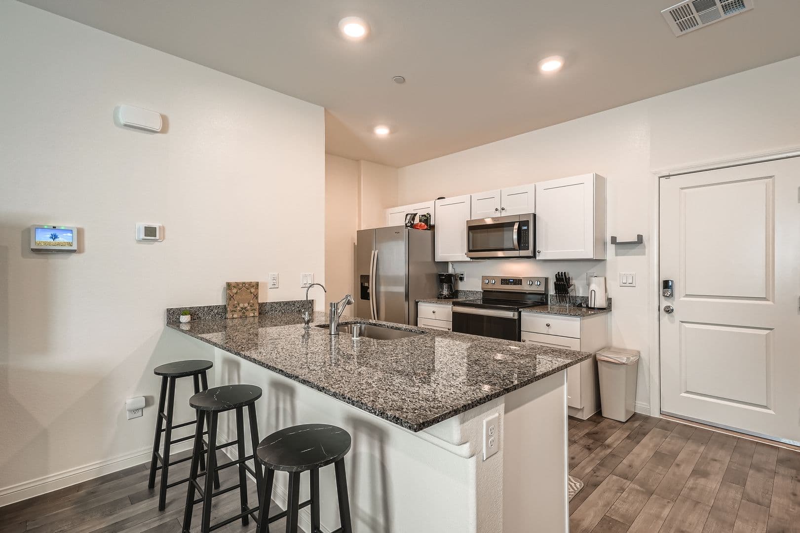Henderson House: 527 Clearsable Ave