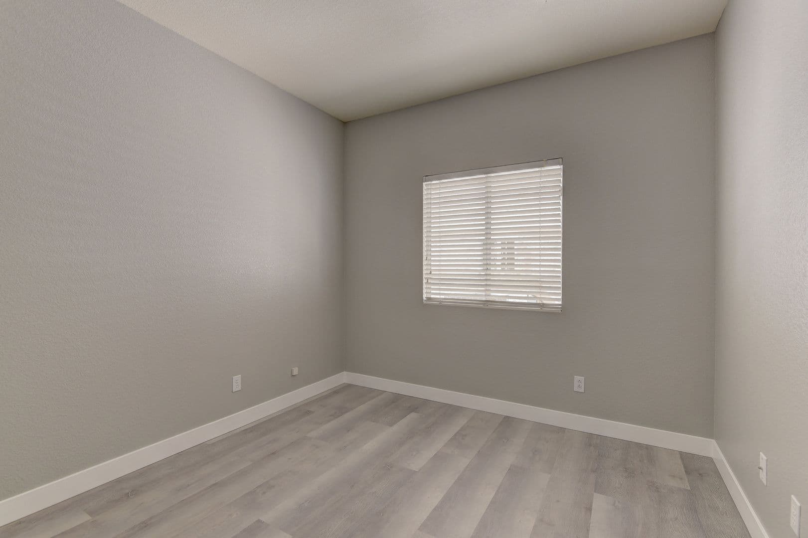 Las Vegas House: 7456 Oatman Ln