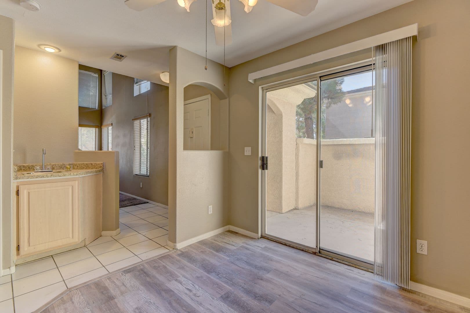 Las Vegas House: 3950 S Sandhill Rd #121