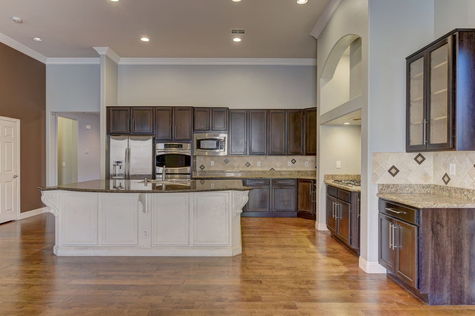 Henderson House: 972 Rue Grand Paradis Lane