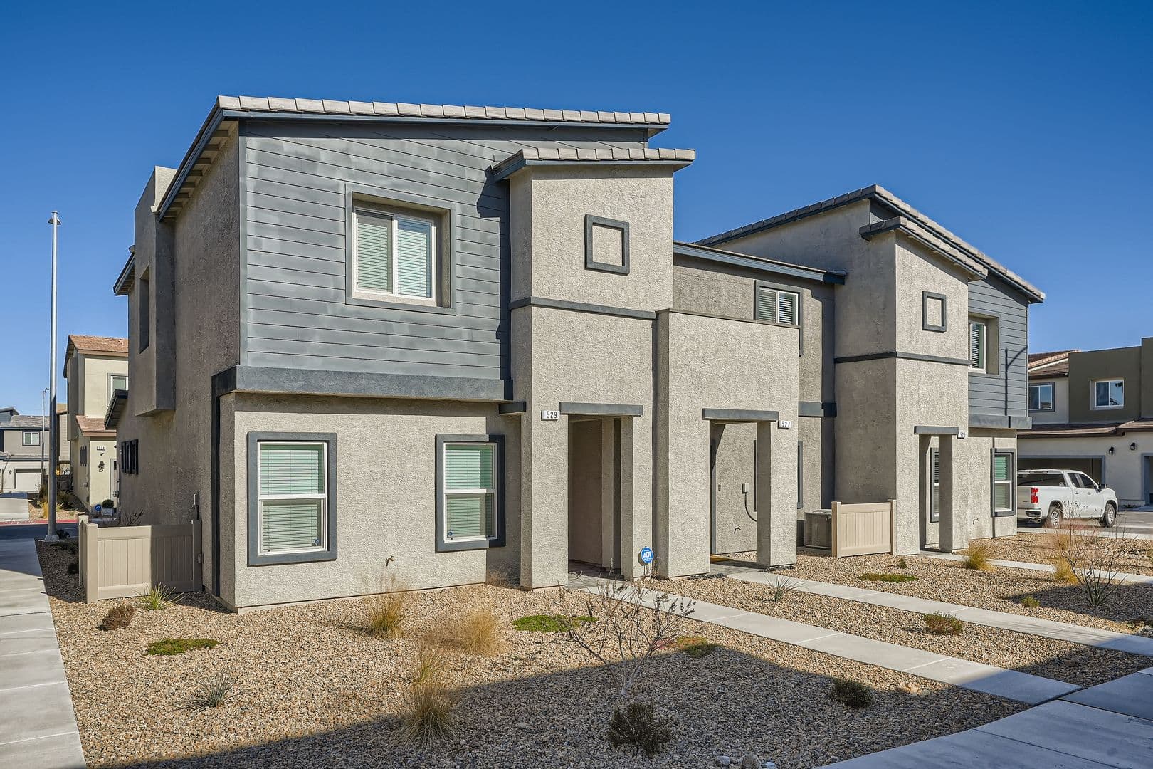 Henderson House: 527 Clearsable Ave