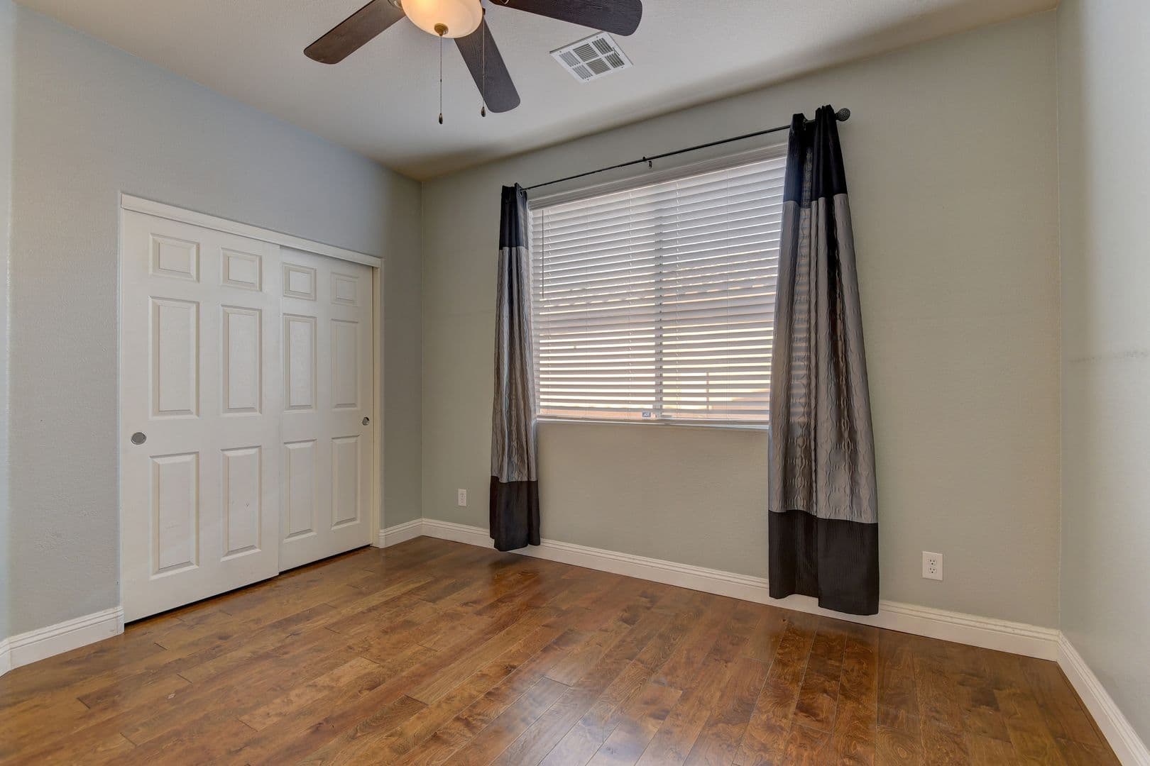 Henderson House: 972 Rue Grand Paradis Lane