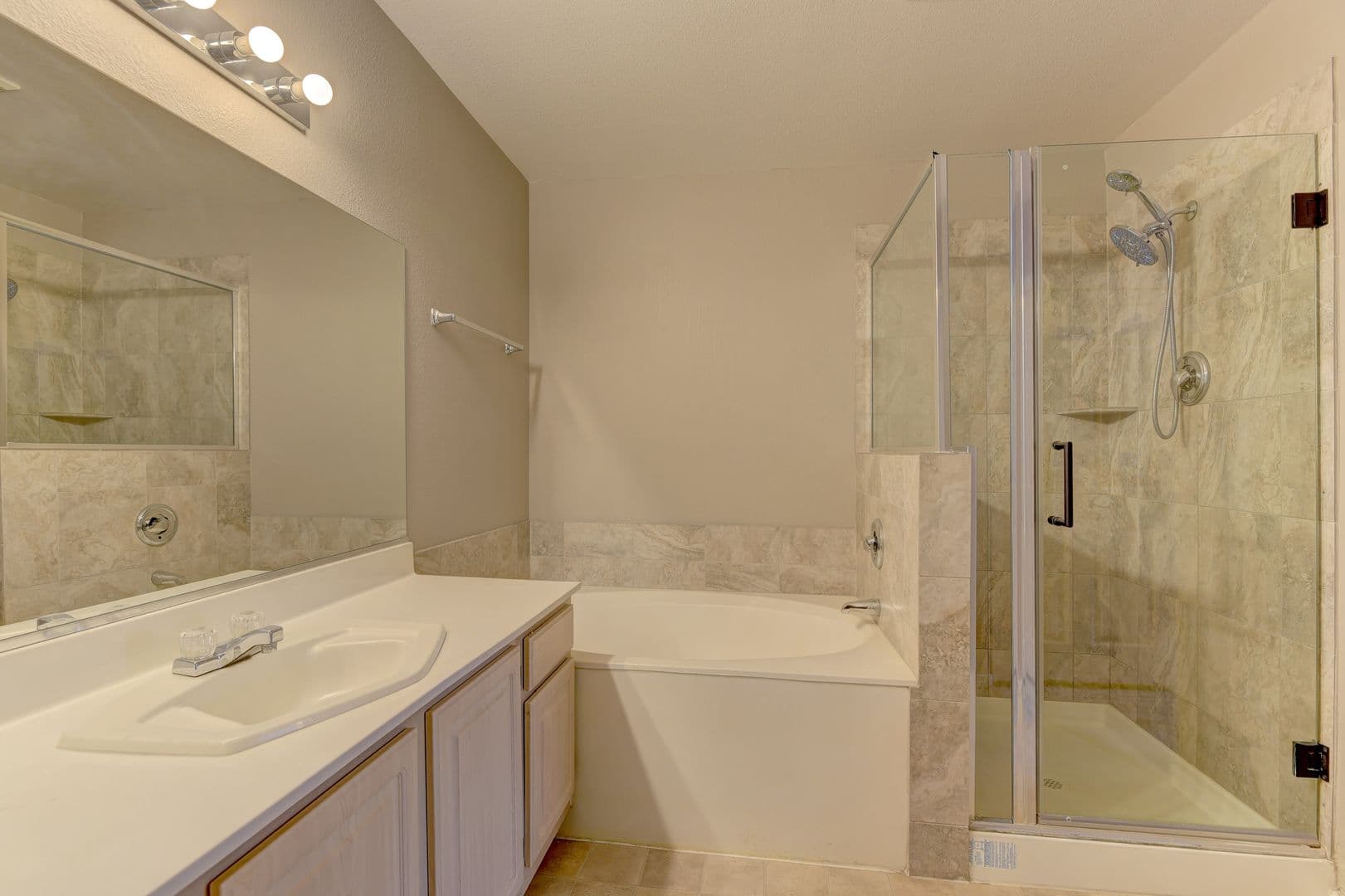 Las Vegas House: 3950 S Sandhill Rd #121