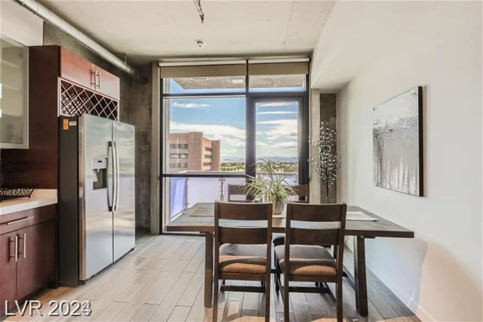 Las Vegas House: 353 E Bonneville Ave #636