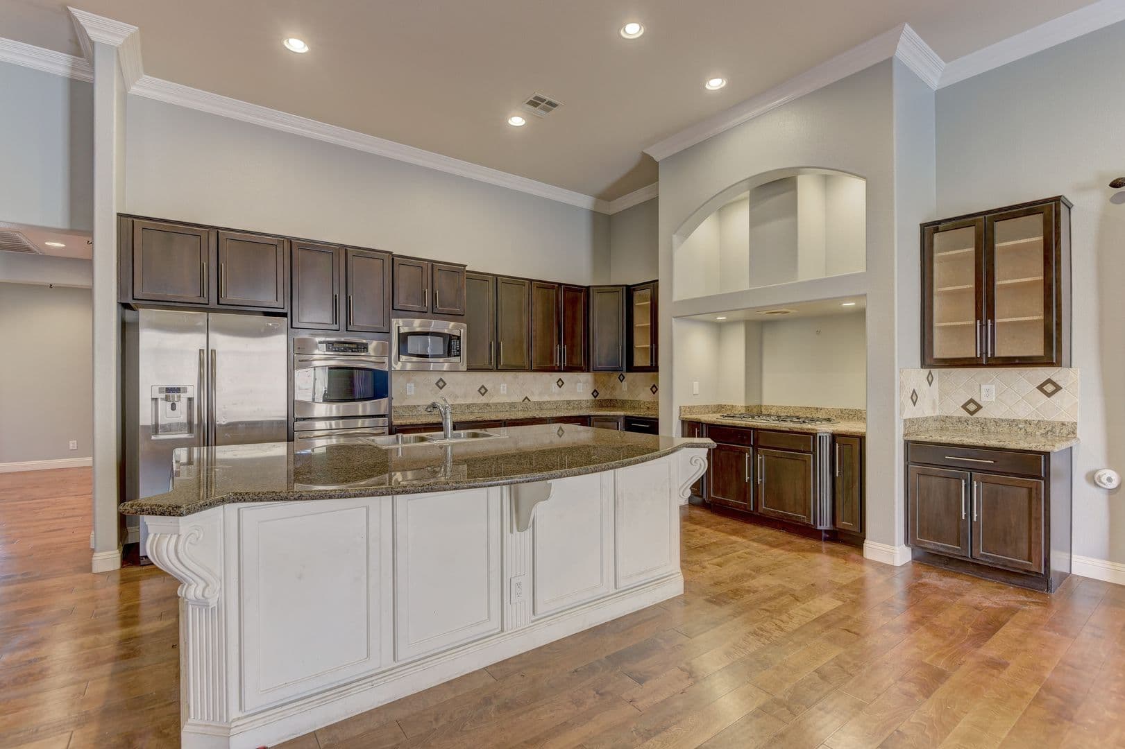 Henderson House: 972 Rue Grand Paradis Lane