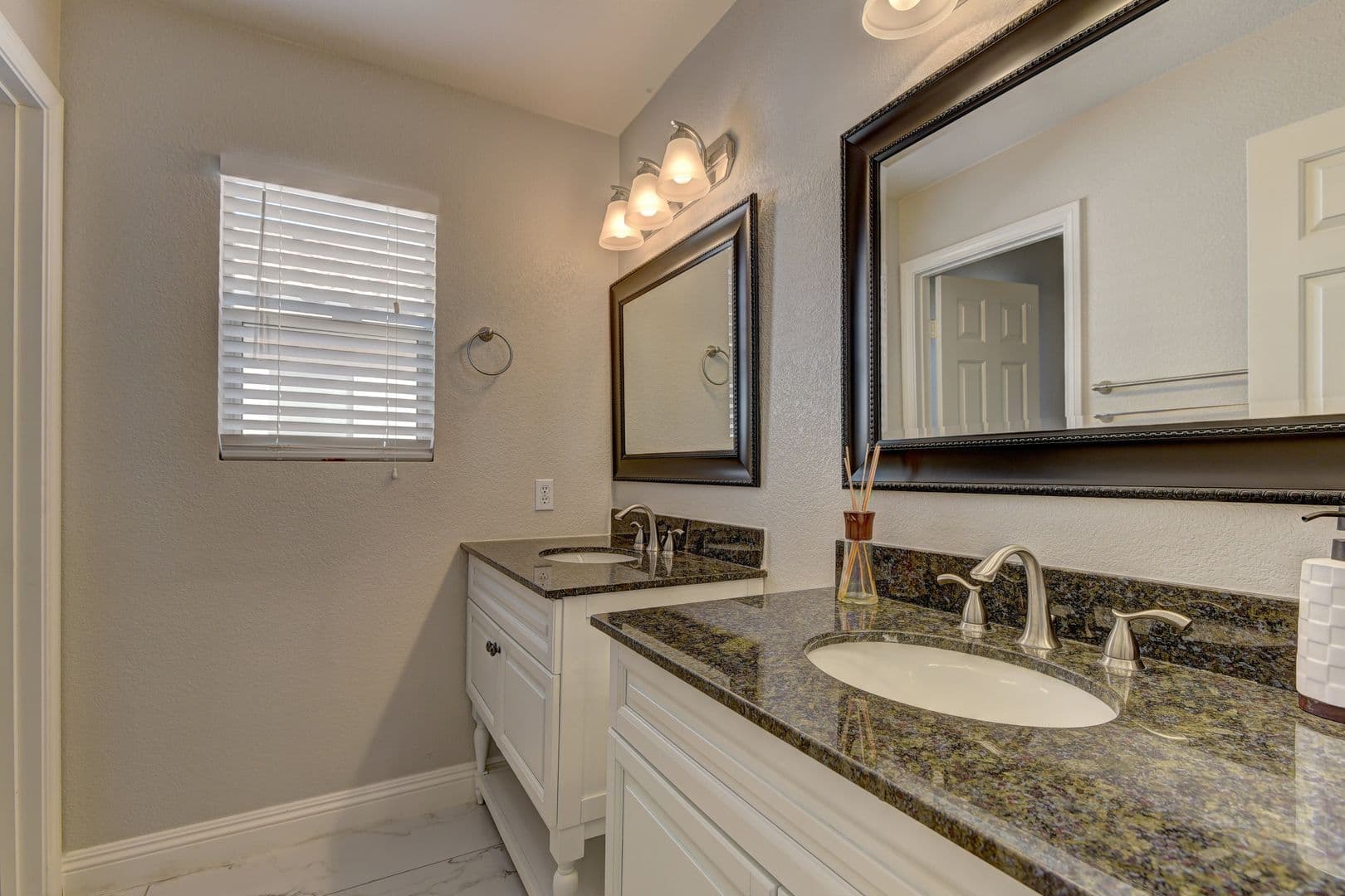 Las Vegas House: 9808 Via Delores Ave