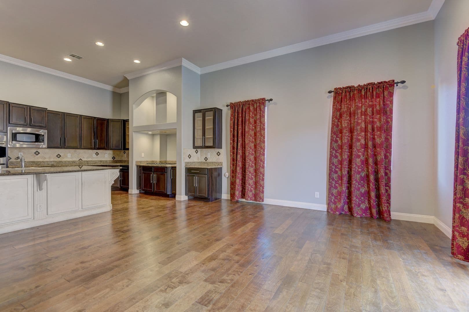 Henderson House: 972 Rue Grand Paradis Lane