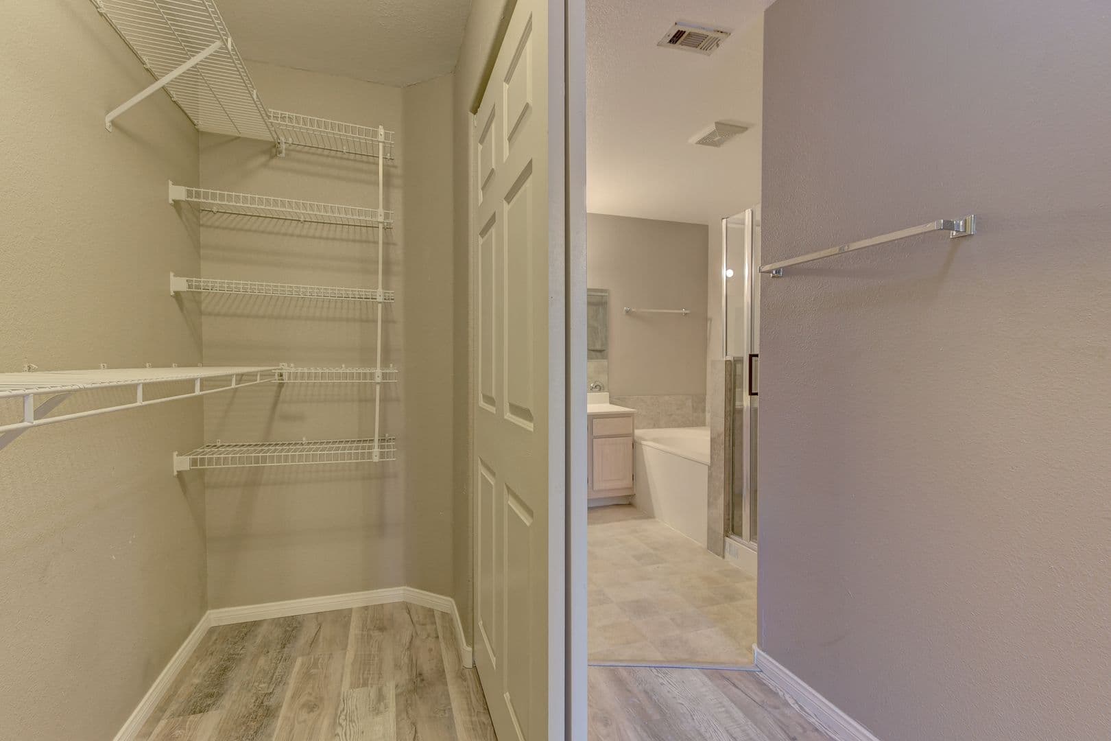 Las Vegas House: 3950 S Sandhill Rd #121