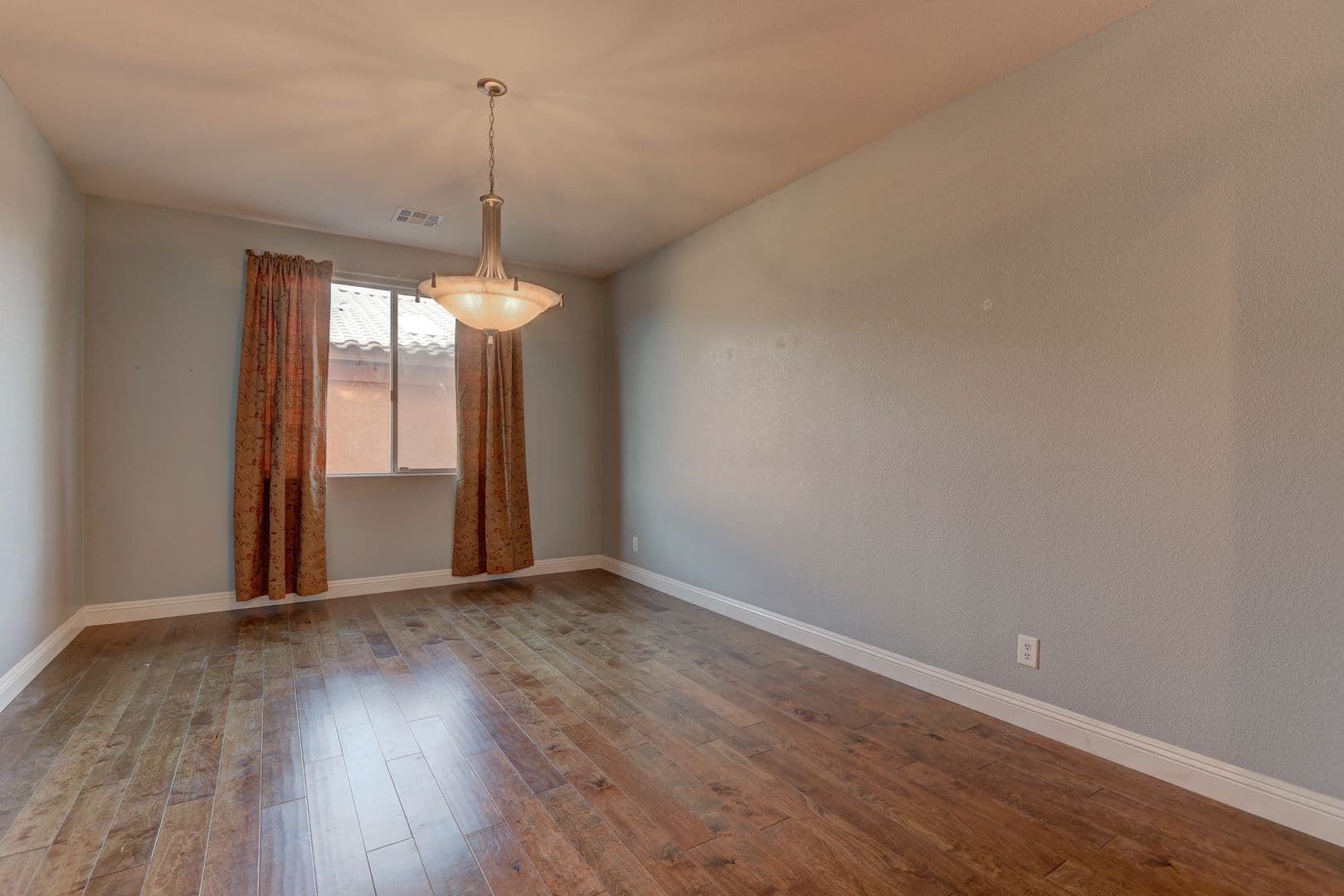 Henderson House: 972 Rue Grand Paradis Lane