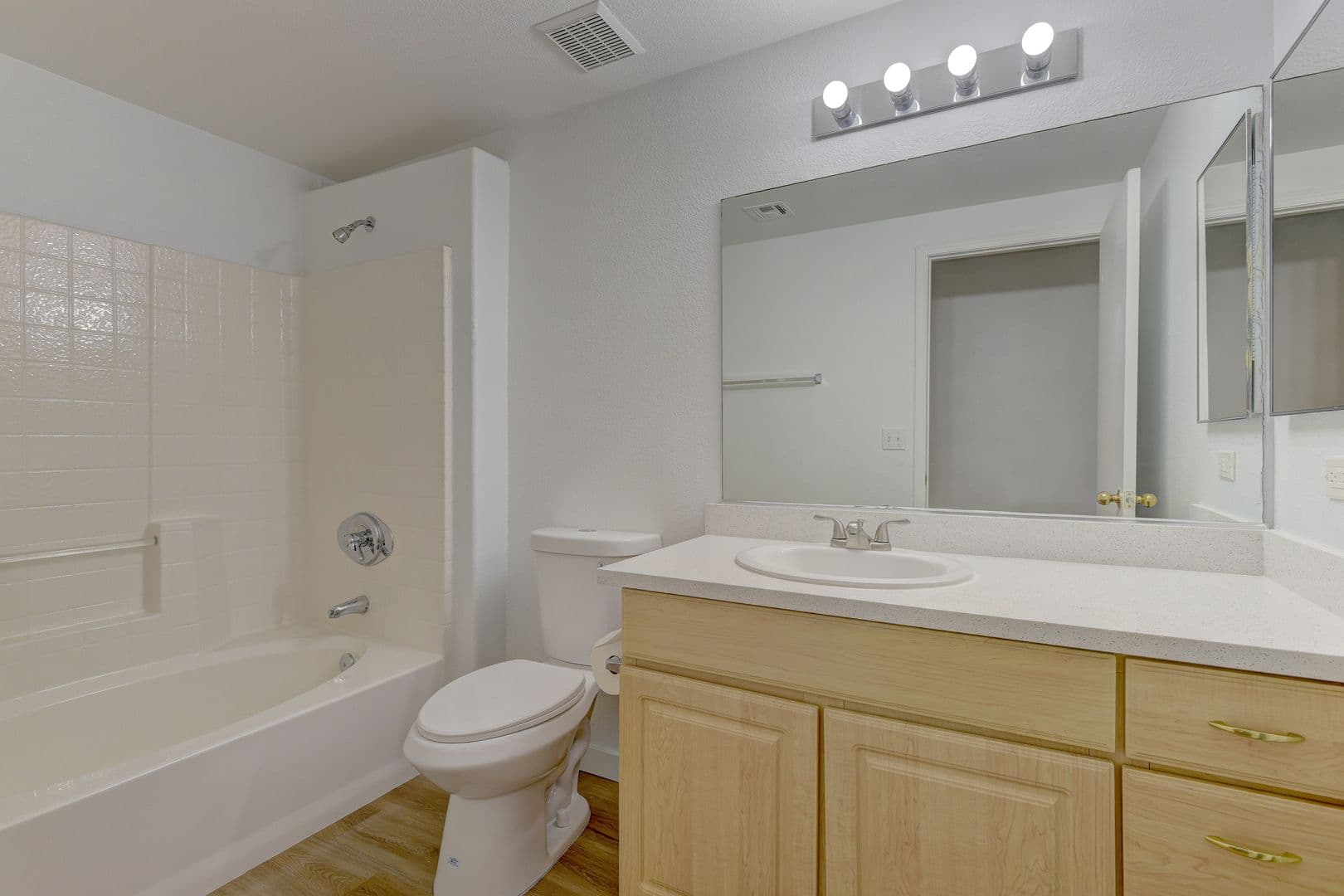 Las Vegas House: 8250 N Grand Canyon Dr #2026