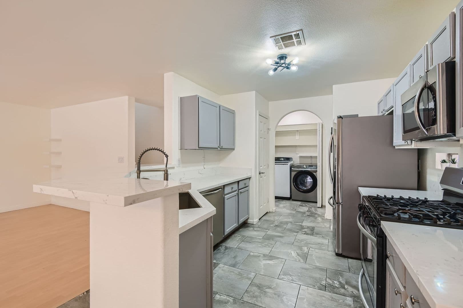 Las Vegas House: 9577 Brooks Lake Ave