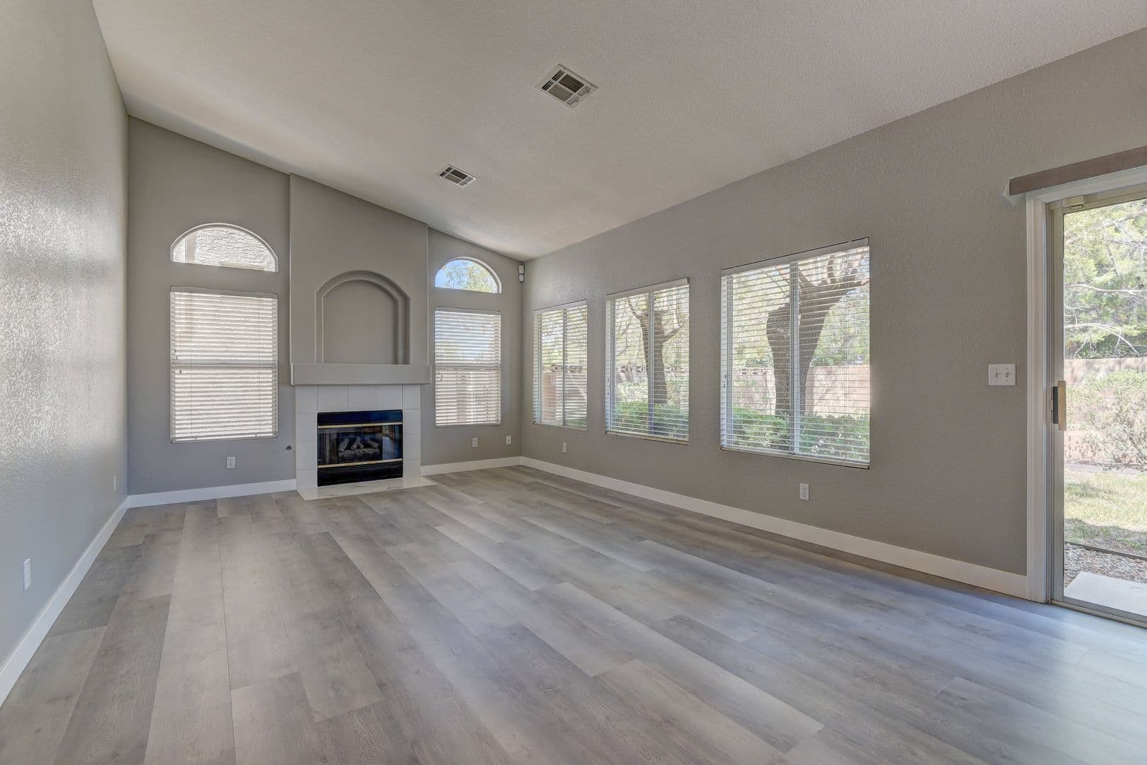 Las Vegas House: 7456 Oatman Ln