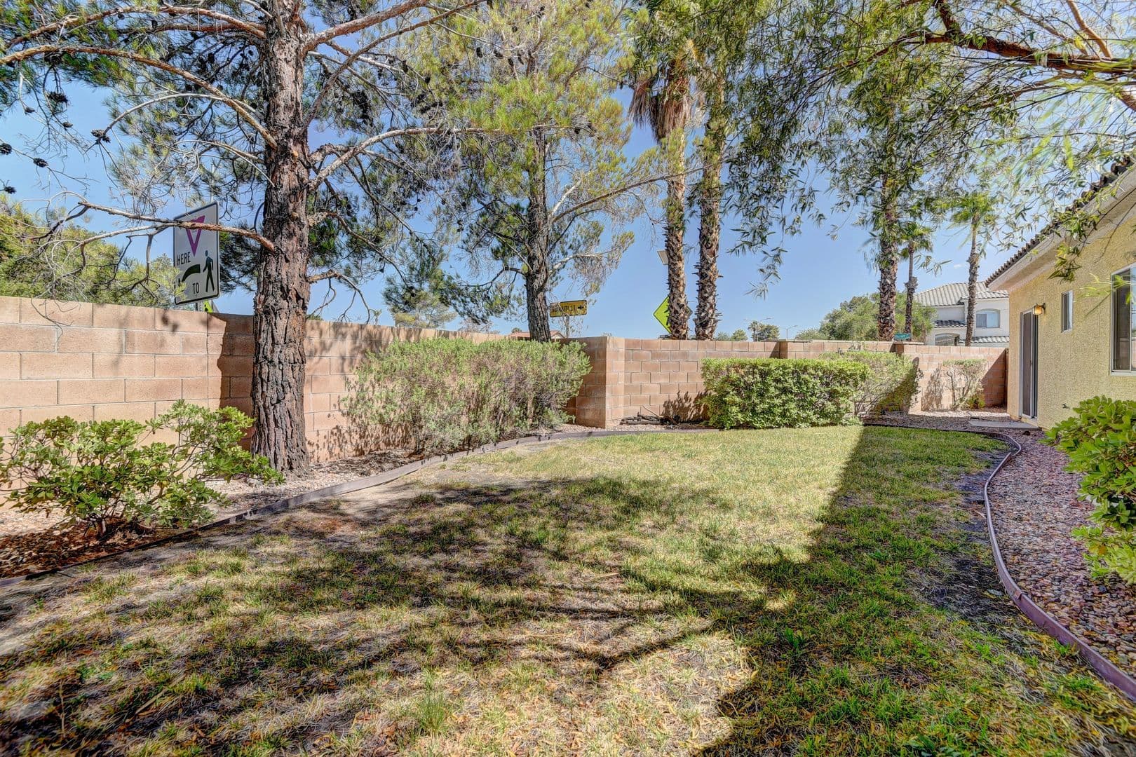 Las Vegas House: 7456 Oatman Ln