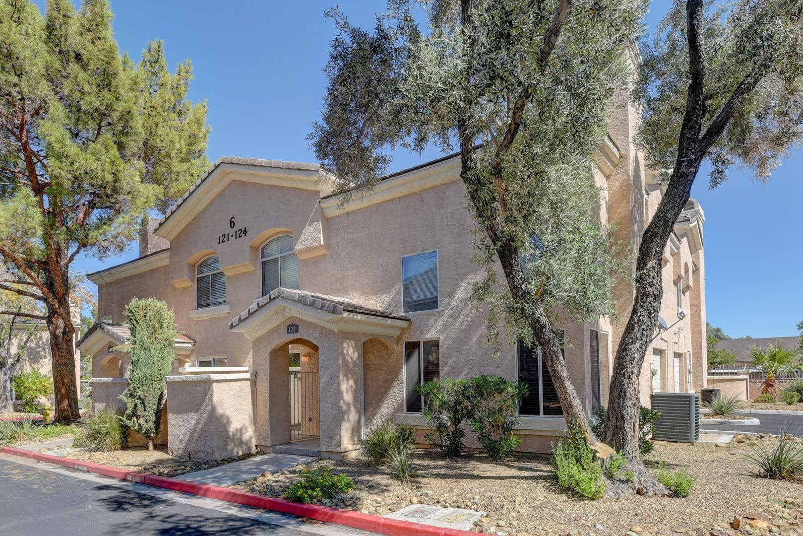 Las Vegas House: 3950 S Sandhill Rd #121