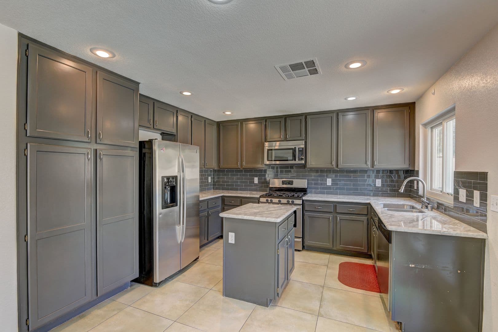 Las Vegas House: 9808 Via Delores Ave