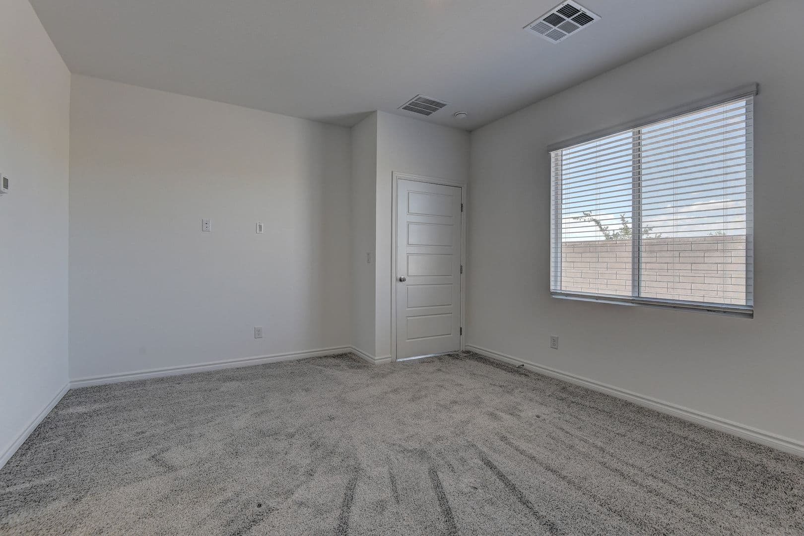 Henderson House: 222 Palisade Falls Ave