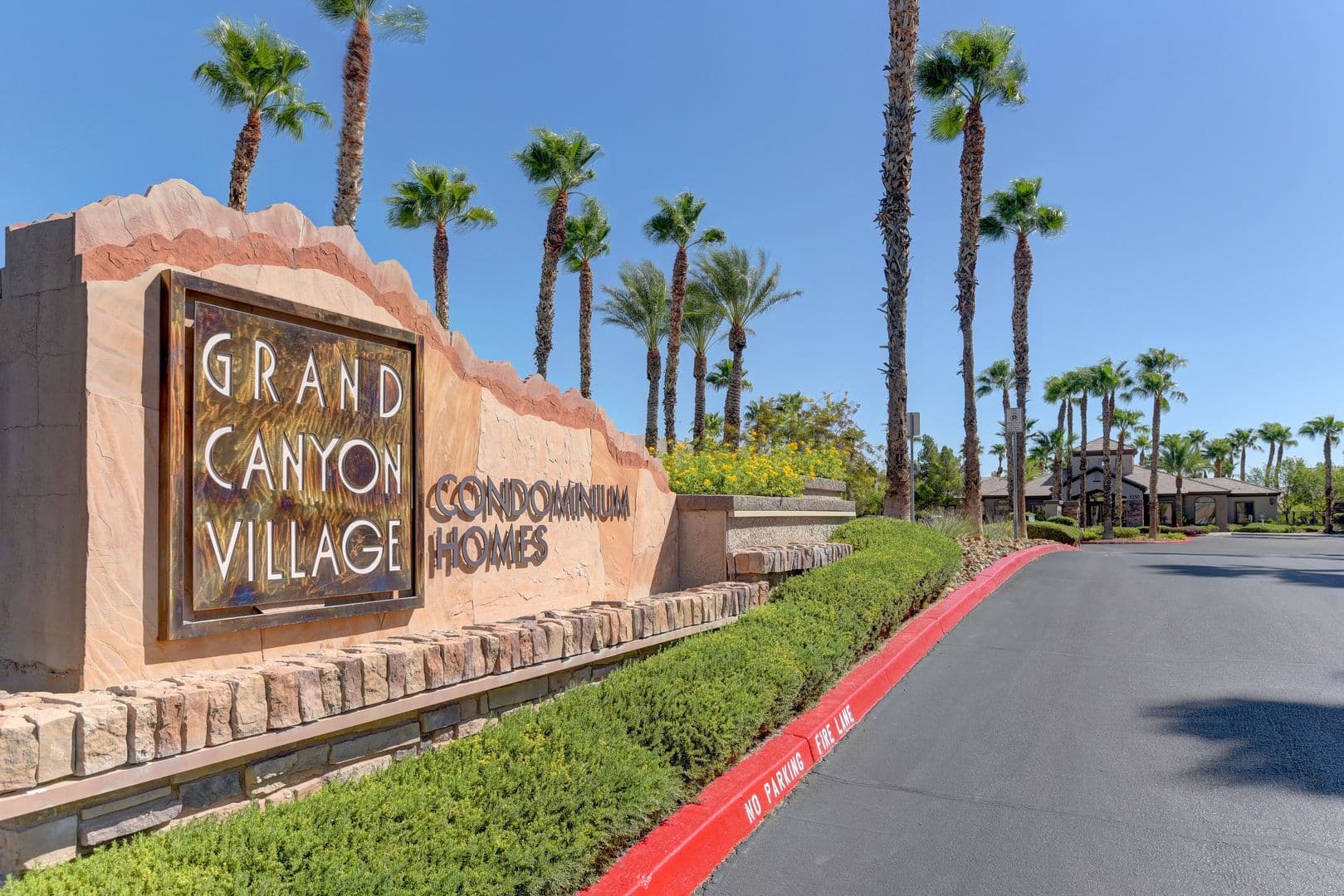 Las Vegas House: 8250 N Grand Canyon Dr #2026