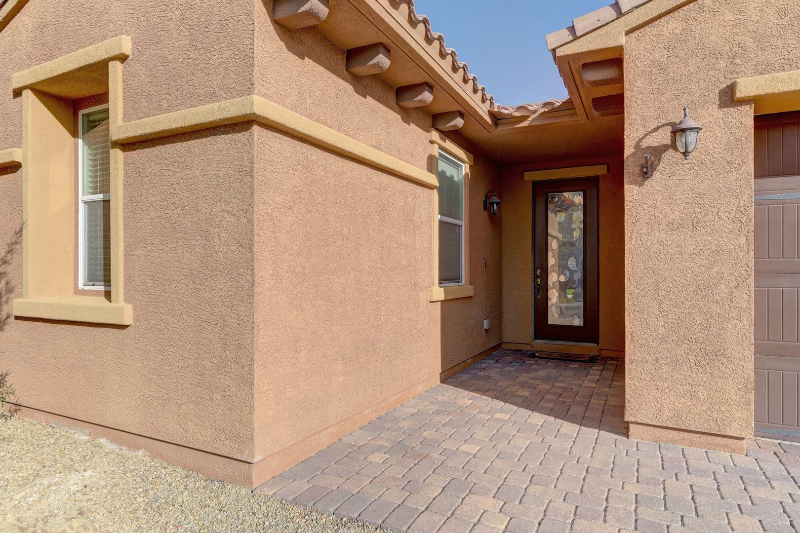 Henderson House: 972 Rue Grand Paradis Lane