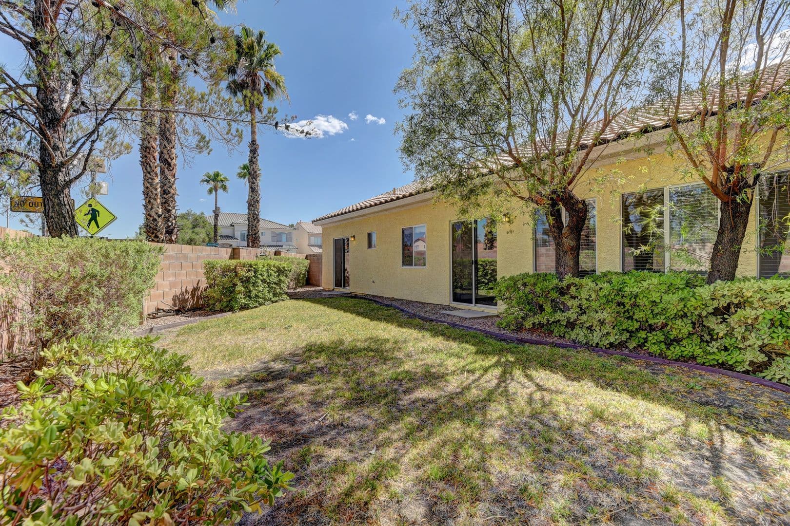 Las Vegas House: 7456 Oatman Ln
