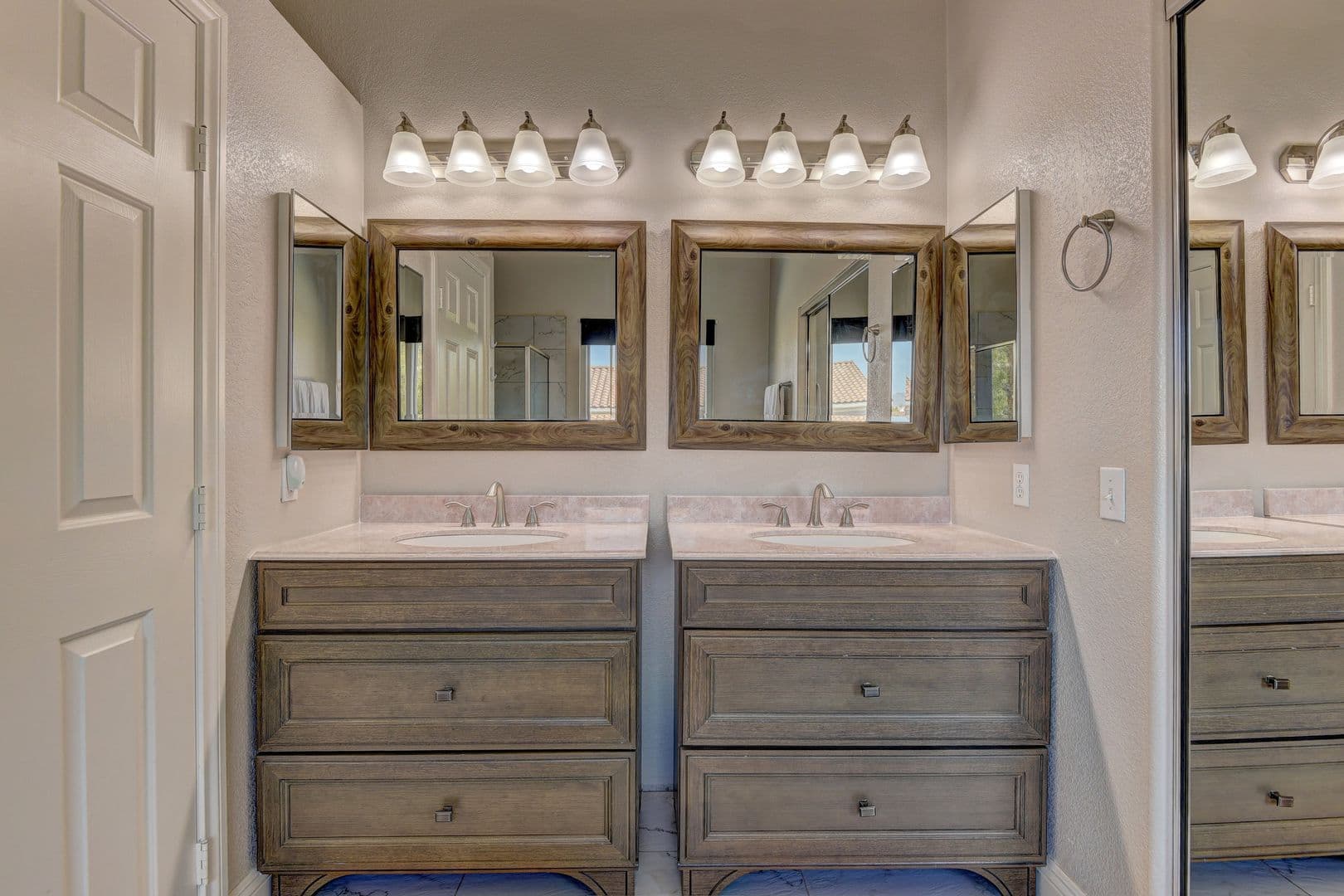 Las Vegas House: 9808 Via Delores Ave
