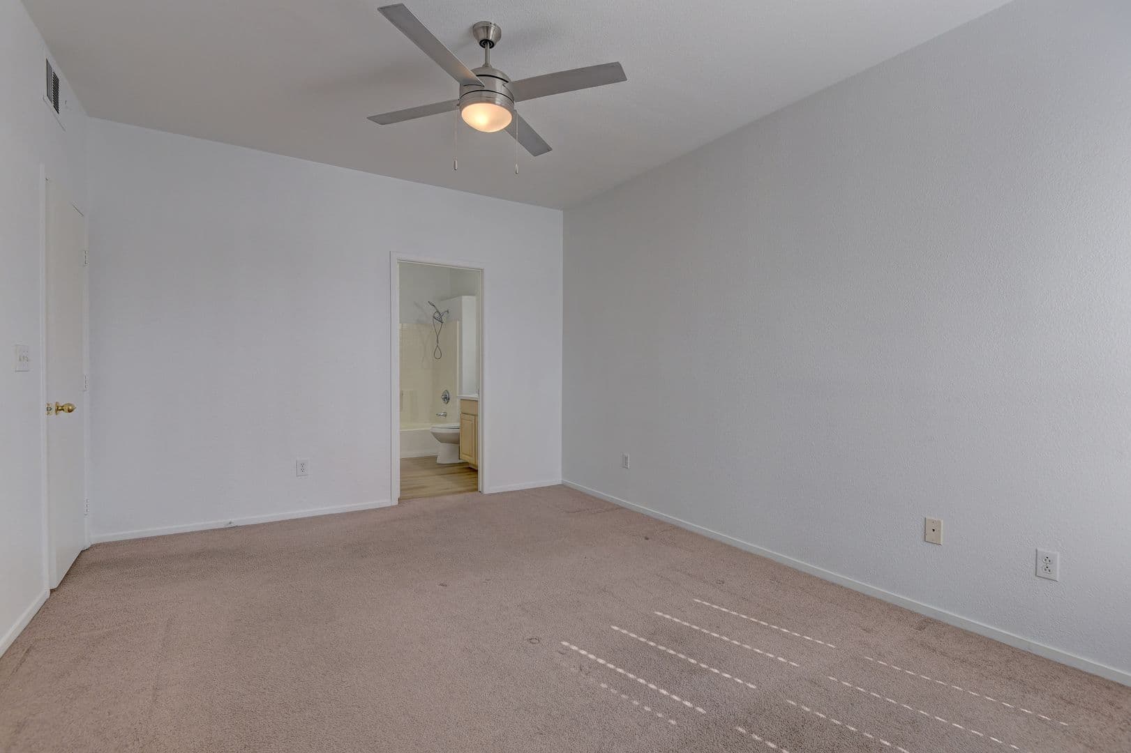 Las Vegas House: 8250 N Grand Canyon Dr #2026