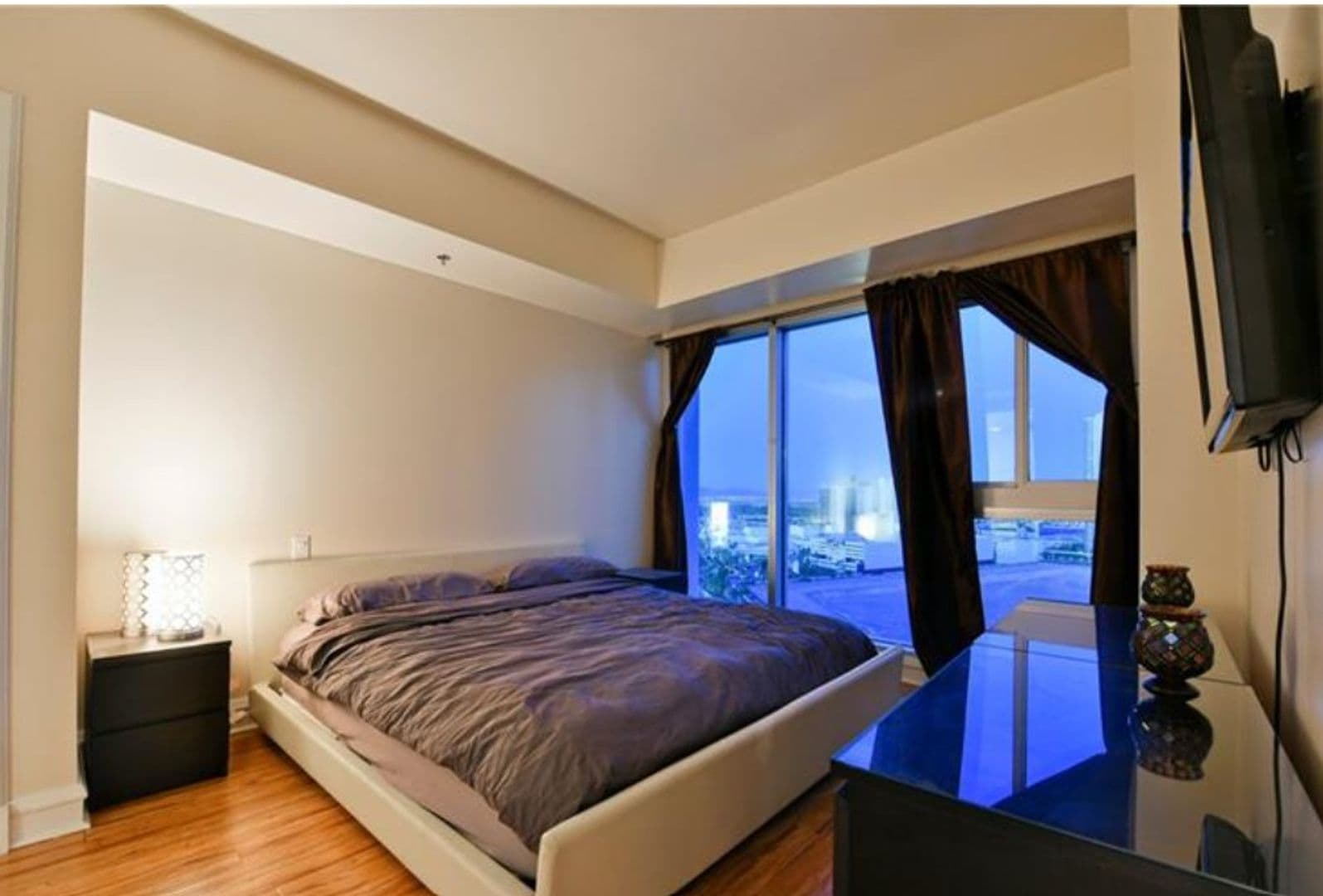 Las Vegas Apartment: 2700 Las Vegas Blvd #1607