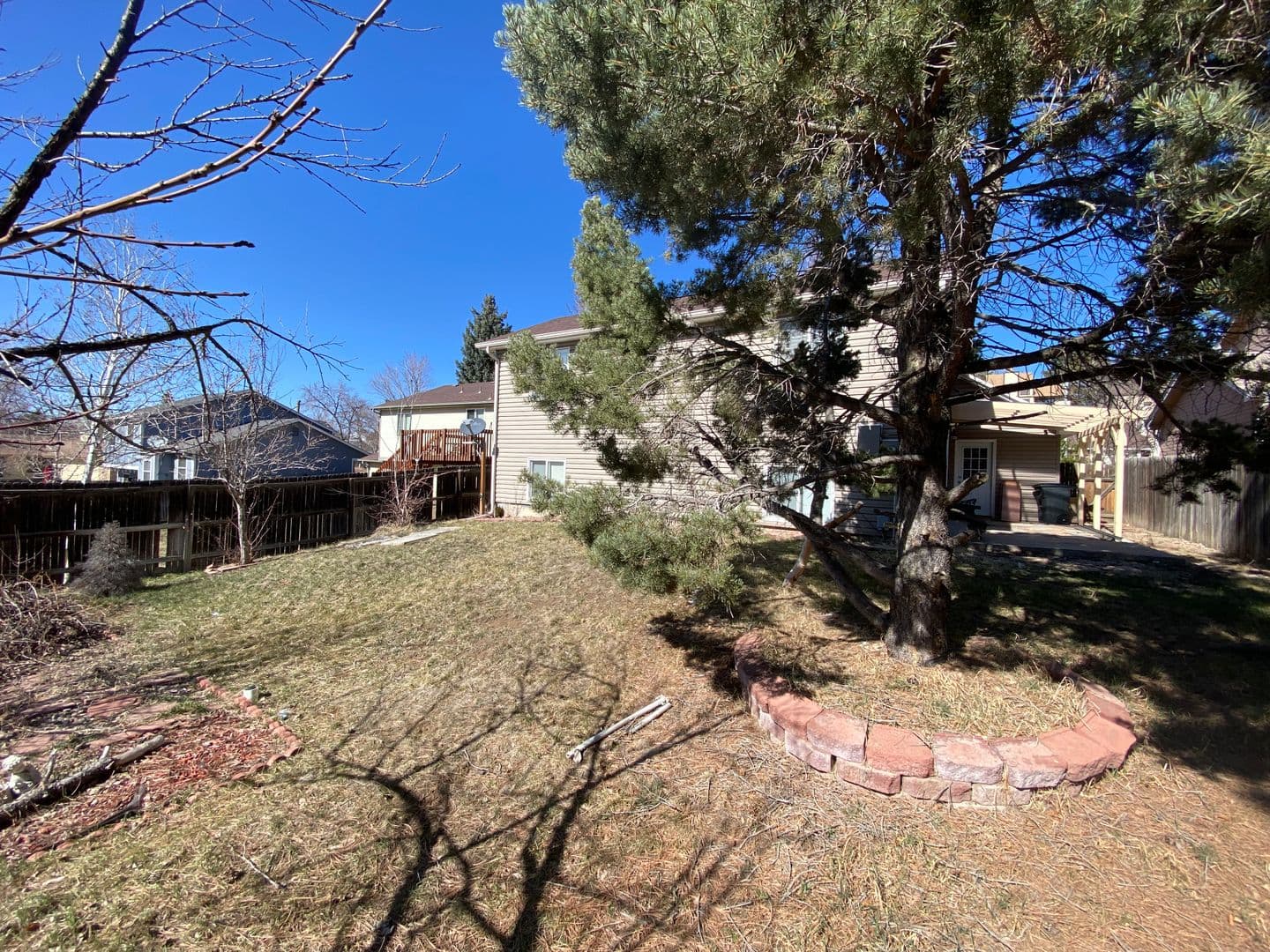 Aurora House: 18983 E Mercer Dr