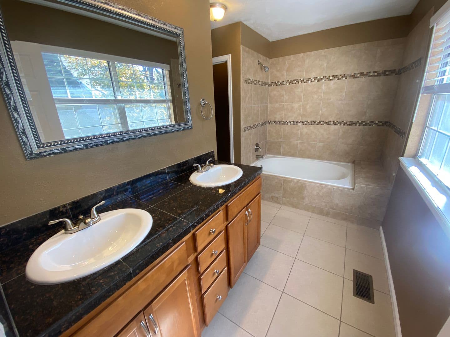 Aurora House: 13392 E Asbury Dr