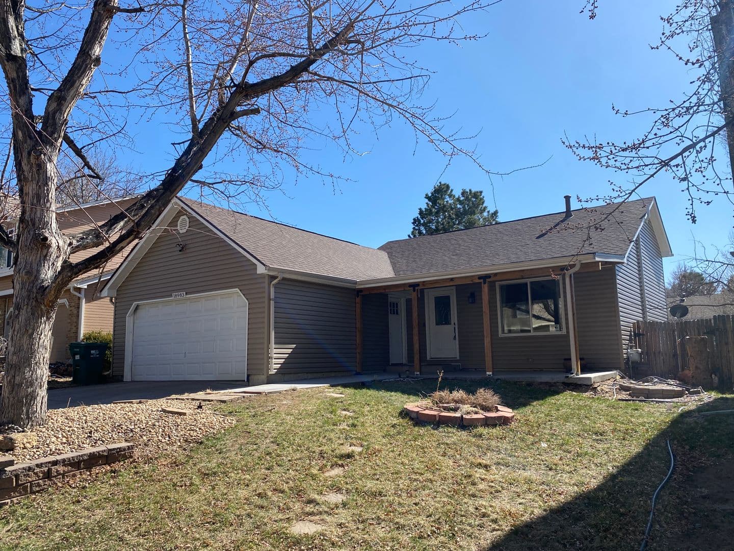 Aurora House: 18983 E Mercer Dr