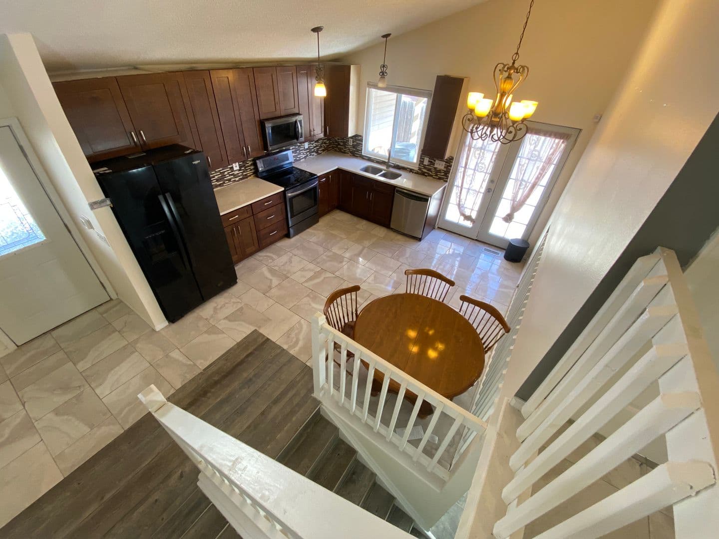 Aurora House: 18983 E Mercer Dr